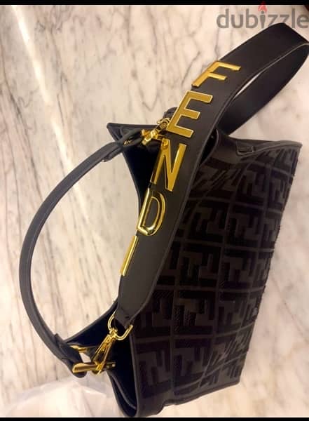 pre owned FENDI PEEKABOO شنطة فيندي ماستر اوريجينال 1