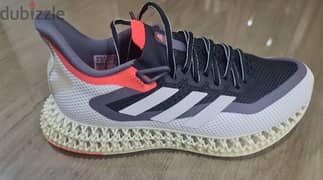 original adidas 4d . . . مقاس ⅔42. تم شرائة من دبي للبيع العاجل 0