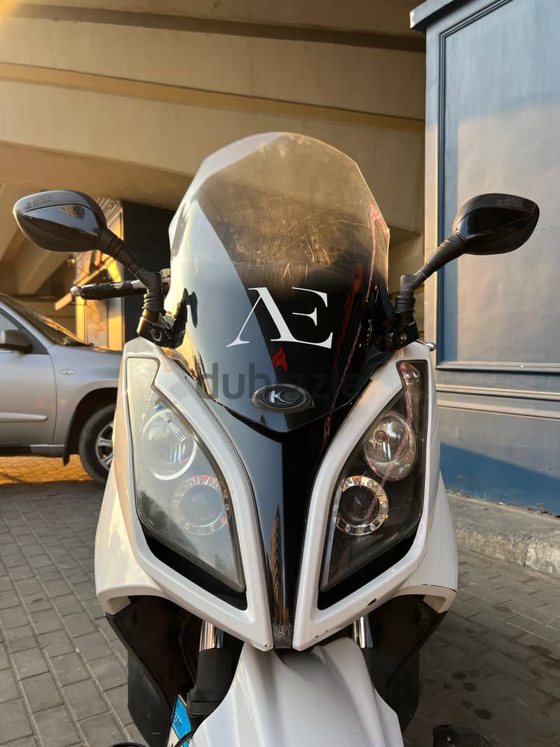 kymco downtown 300i abs scooter كيمكو سكوتر 300 سي سي 1