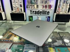 MacBook Pro core i7 15.4 inch 2017 hard 2 TB Touch Bar 0