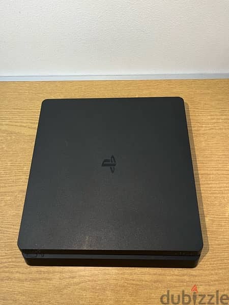 PS4 Slim 1