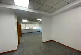 Office 198 sqm in Bank center 0