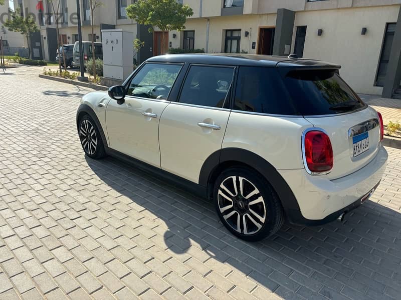 MINI Cooper 2019 4