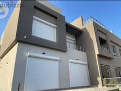 Townhouse corner for rent in Etapa Compound 0