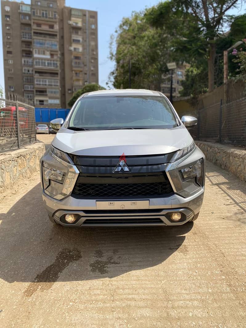 Mitsubishi Xpander 2024 mid line بأحسن أنظمه التقسيط 1