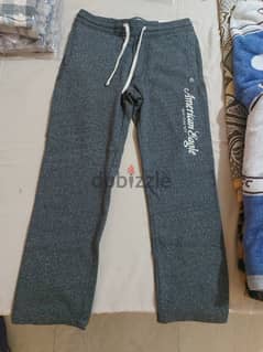 american eagle jogger مقاس سمول فقط