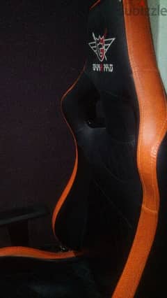 كرسي جيمينج أسود في برتقالي/GAME MAD CHAIR BLACK * ORANGE 0