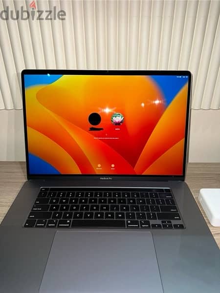 MacBook pro 2019 0