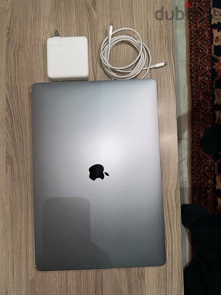 MacBook pro 2019 2