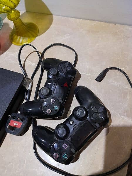 play station 4 slim 1