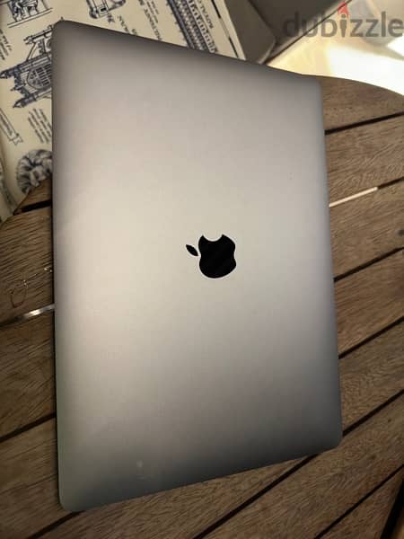 Macbook air 2019 13 inch 128 gb 6