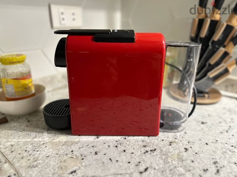 Nespresso Essenza Mini Red 1