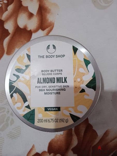 مجموعة العناية بالجسم اوريجنيالBody shop 5