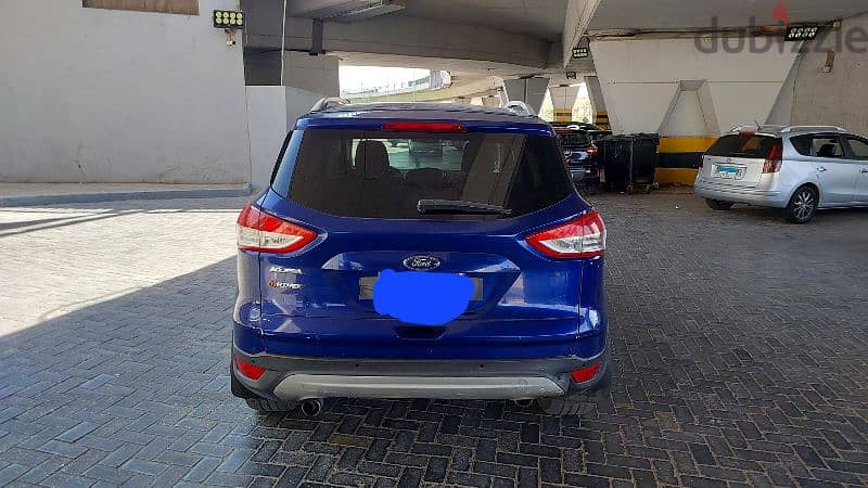 Ford Kuga 2015 1