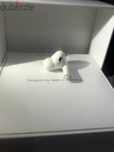 Airpods pro 2 right side only( سماعة ايربودز برو ٢ الناحية اليمين