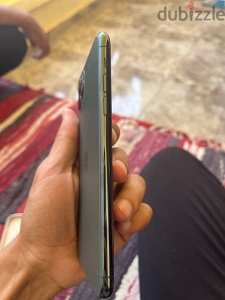 I phone 11 pro max   256g بحاله الزيرو للبيع 3