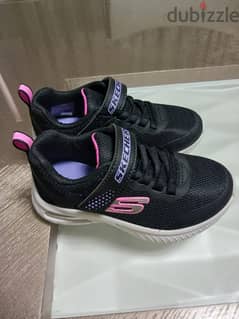 Sketcher sneaker 0