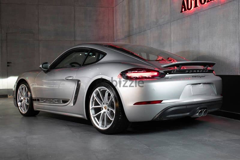 Porsche 718 Cayman 2024 4