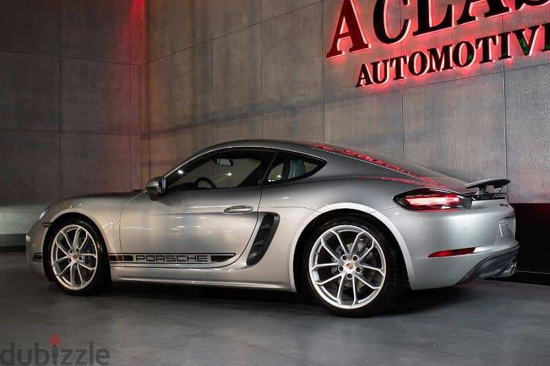 Porsche 718 Cayman 2024 5