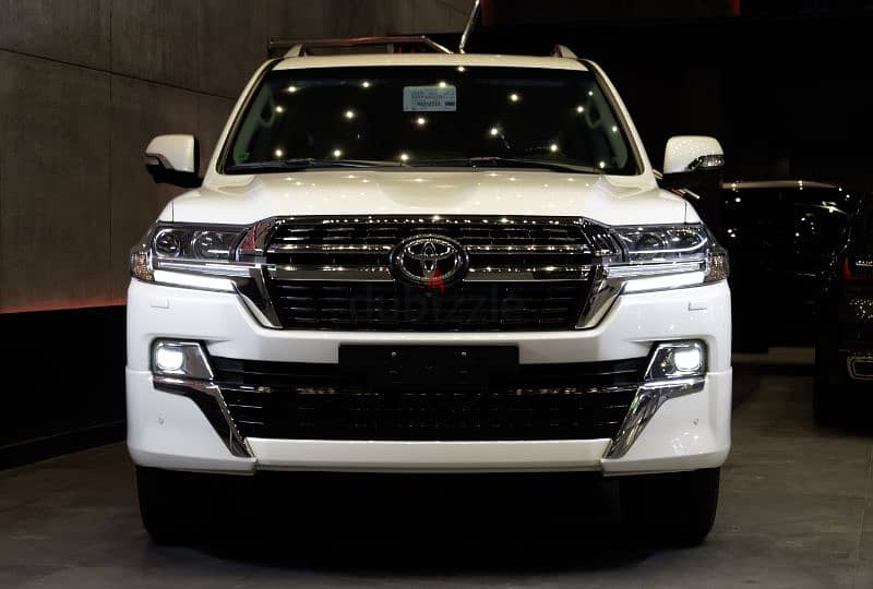 Toyota Land Cruiser 2021 V8 Signature 8