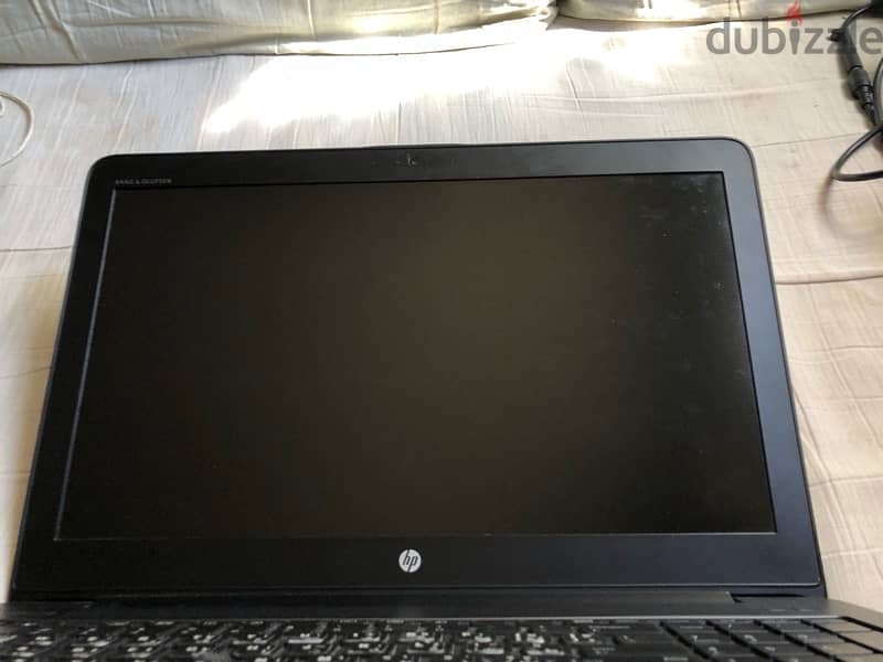 HP ZBook 15 G3 + charger 8