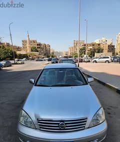 Nissan Sunny 2010