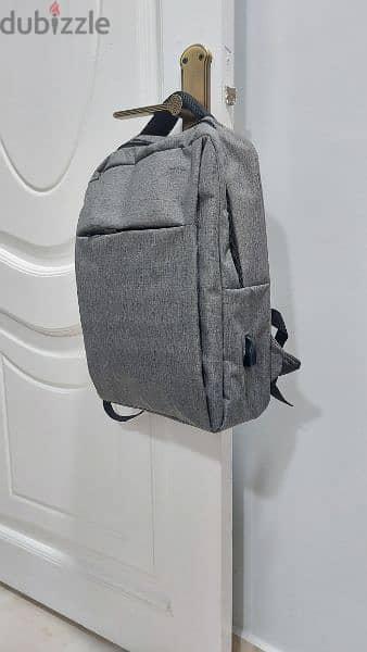 Laptop Bag (Silver) - شنطة لاب توب (فضي)