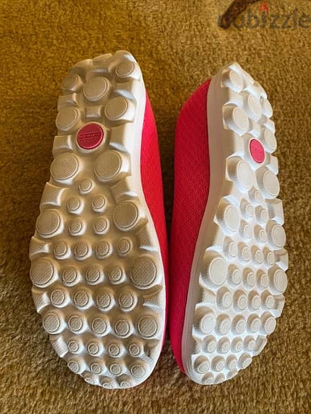 Original pink skechers 1