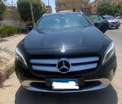 Mercedes-Benz GLA 200 2015