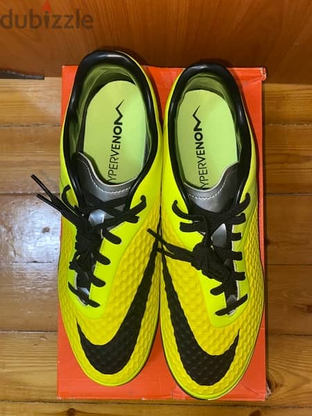 (NEW) Nike Hypervenom football shoes 4