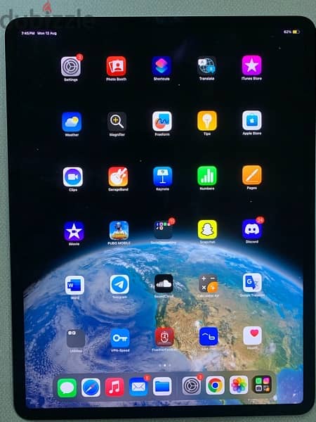 iPad Pro 2022 12.9inch 128g Wi-Fi good condition no scratches 3