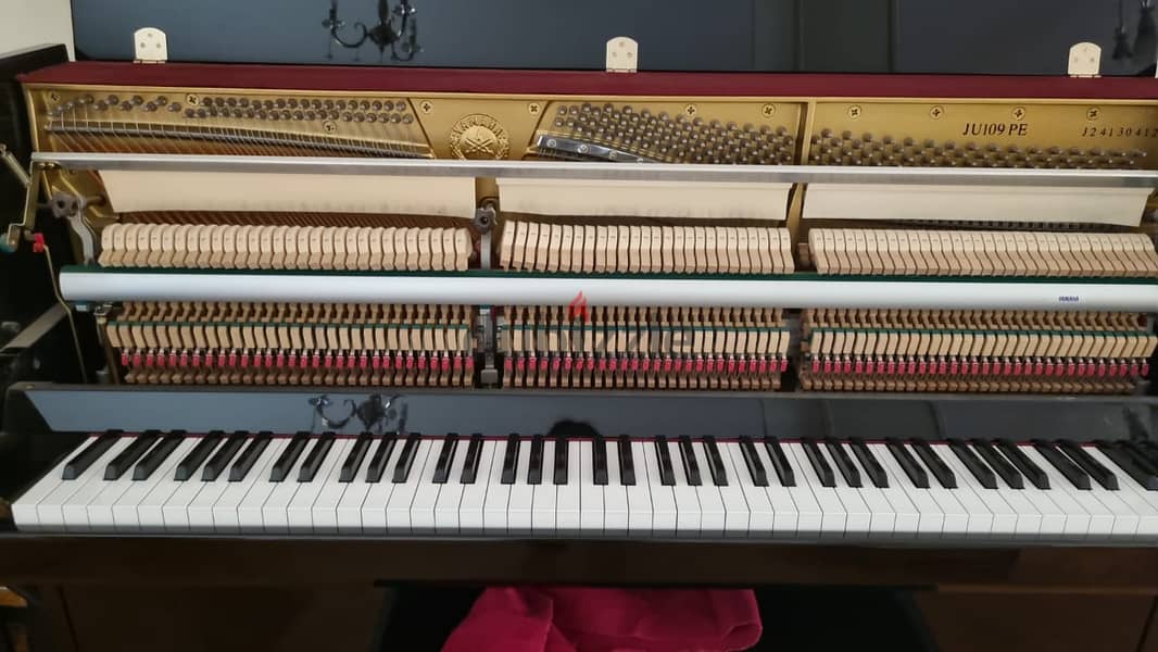 Yamaha piano 3