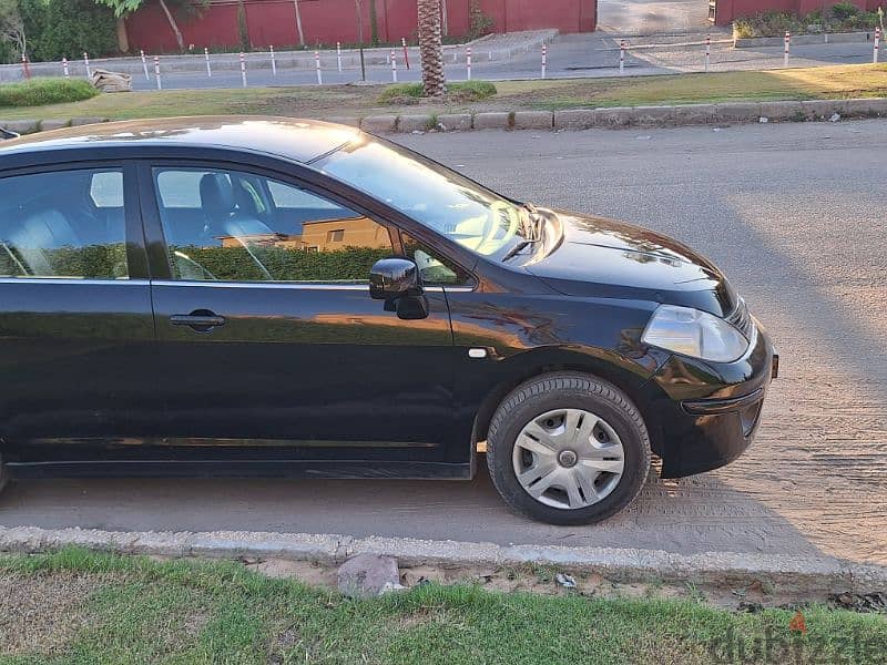 Nissan Tiida 2013 6