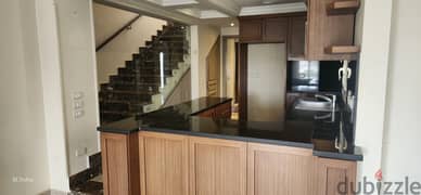 Luxurious Penthouse Semi Furnished . .  Mountain View Executive ERK . . Pool View 0