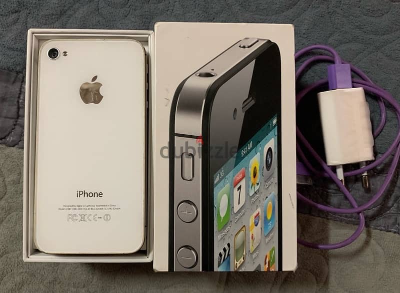 iphone 4s 16 GB كامل بالكرتونة والشاحن الاصلى 5