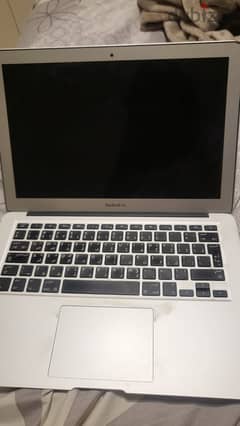 Macbook Air, 13 inch-2015 with box and charger