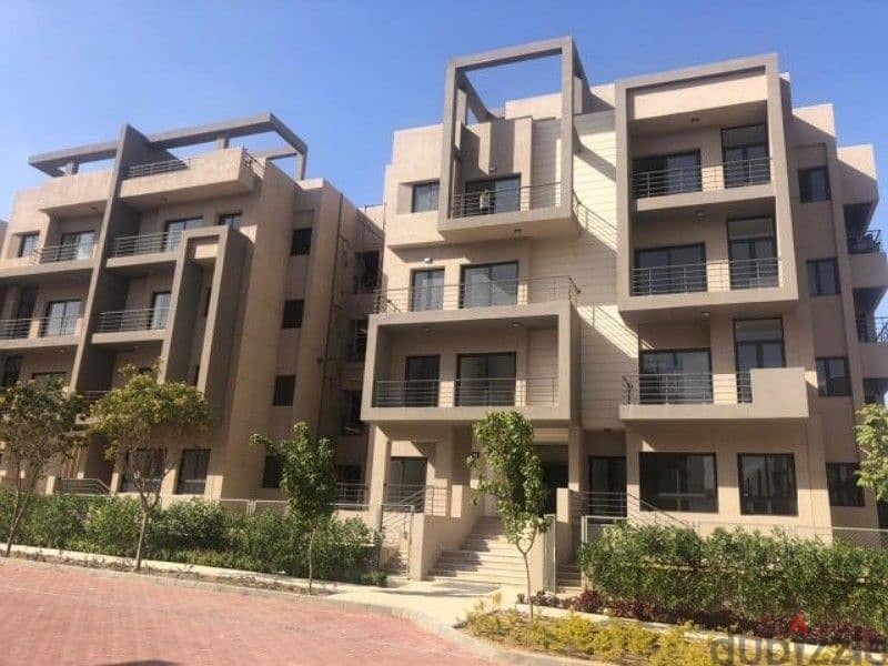 شقة متشطبة بفيو لاند سكيب 174م للبيع في المراسم فيفث سكوير Al marasem 3