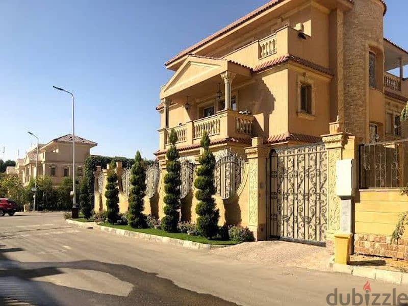 فيلا مستقلة للبيع 535م بسعر لقطة جدا ف مكسيم Maxim New Cairo بفيو رائع 0