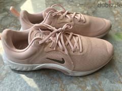 nike brand pink shoes 0