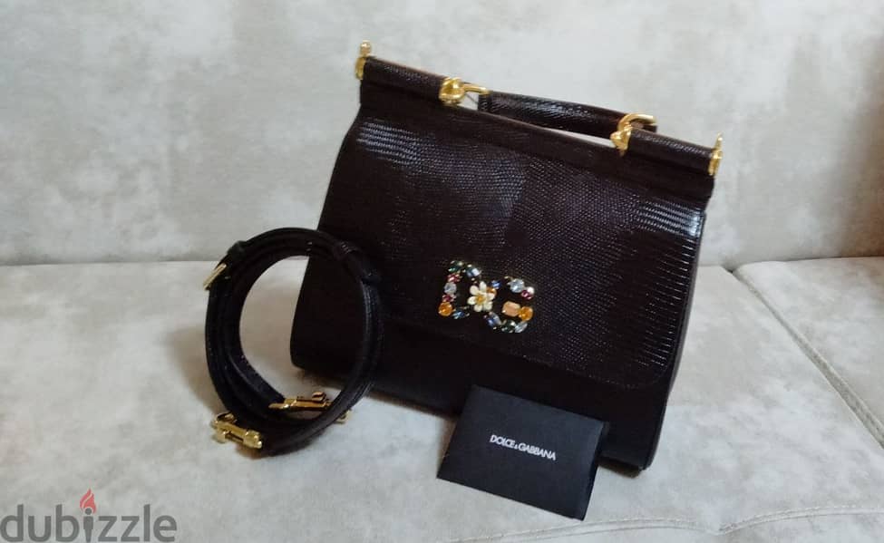 DOLCE&GABBANA Hand bag -شنطة دولسي اند غابانا سوداء 1