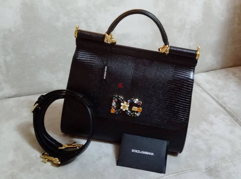 DOLCE&GABBANA Hand bag -شنطة دولسي اند غابانا سوداء 9