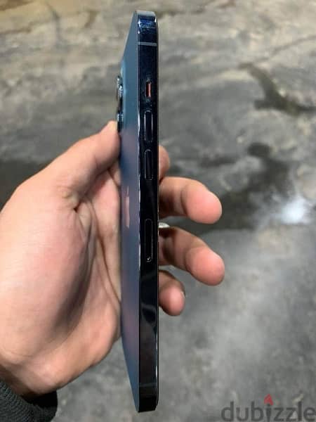 مفهوش خربوش معاه الكرتونه 256g iPhone 12 Pro Max 1