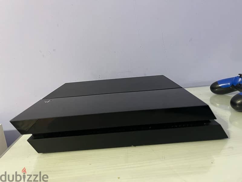 playstation 4 like new 1