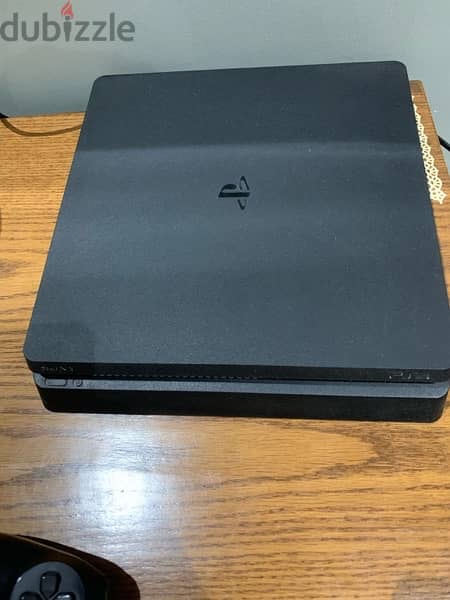 PS4 1TB 1