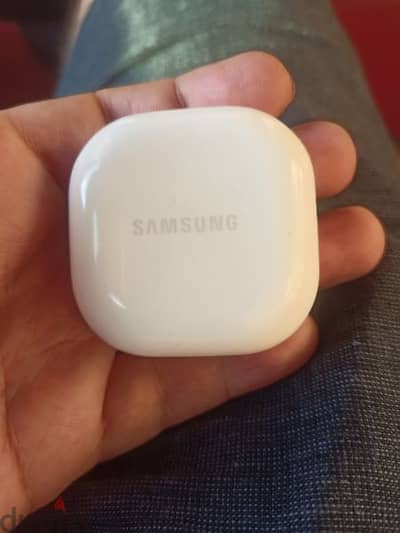 galaxy buds 2 charging case