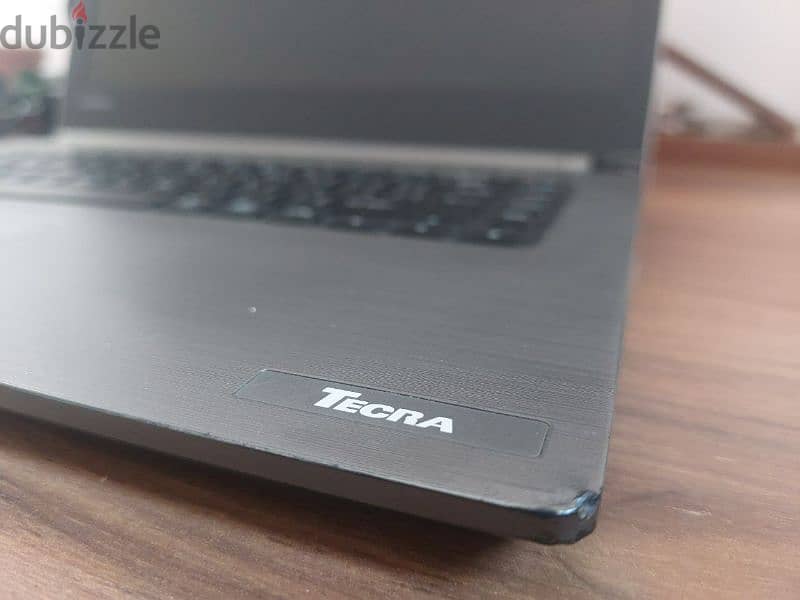 Toshiba Tecra i7 7th gen 8 ram 120 ssd evo + 500 hdd 8