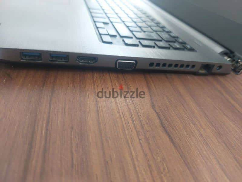 Toshiba Tecra i7 7th gen 8 ram 120 ssd evo + 500 hdd 12