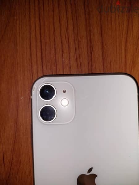 white iphone 11 1