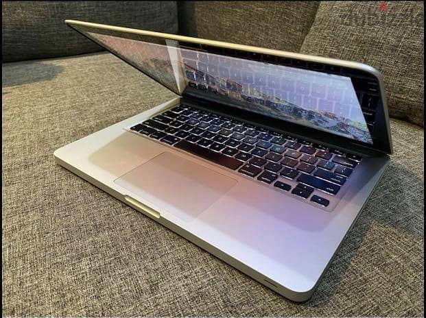 حالتة ممتازة لاب توب Apple pro core i5 3