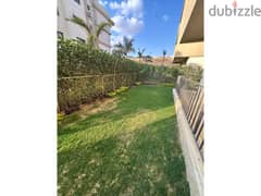 Apartment with garden in Fifth Square Dp12,960,000 0